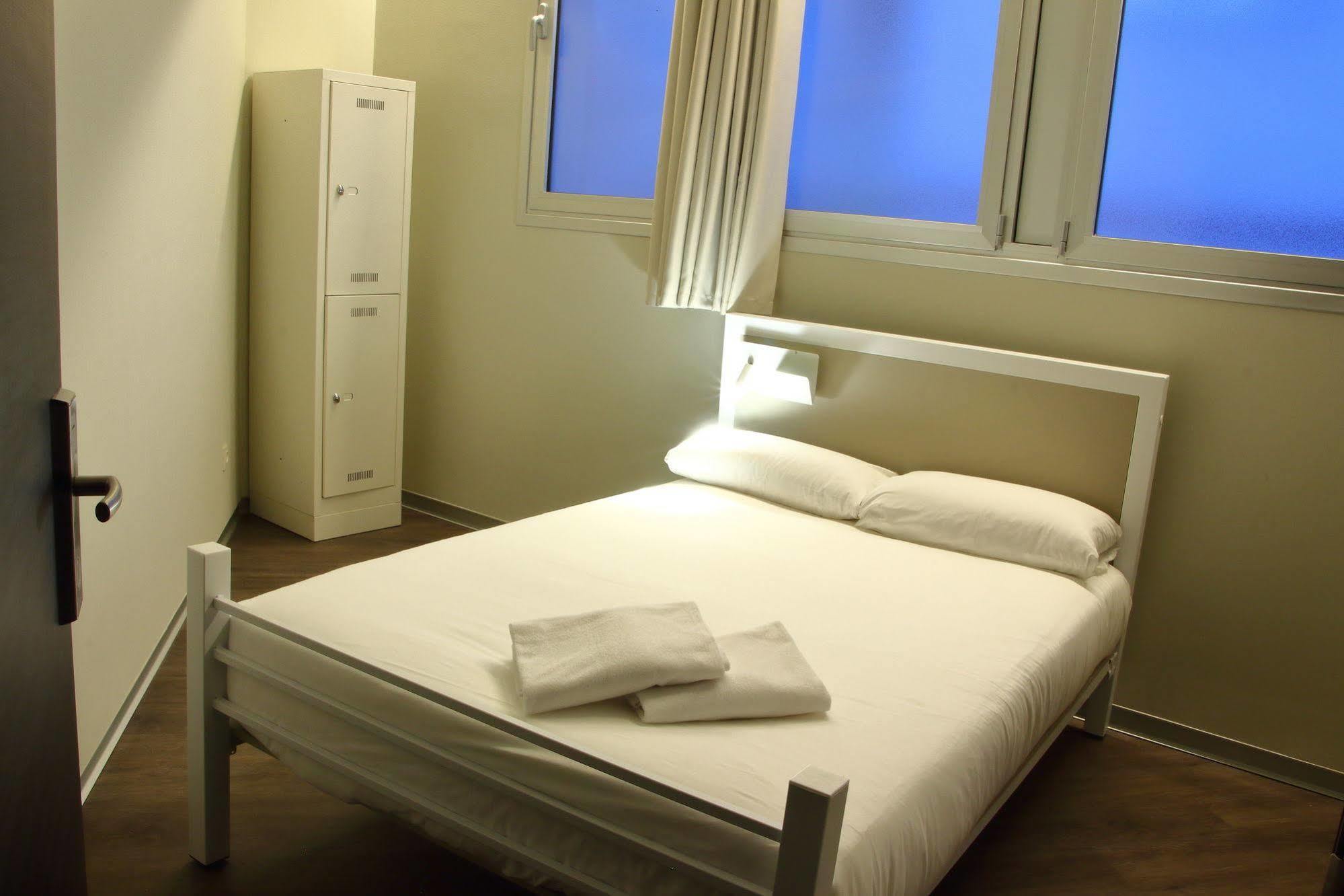 Poshtel Bilbao - Premium Hostel Luaran gambar